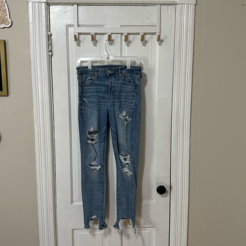 AE distressed Highrise jeans